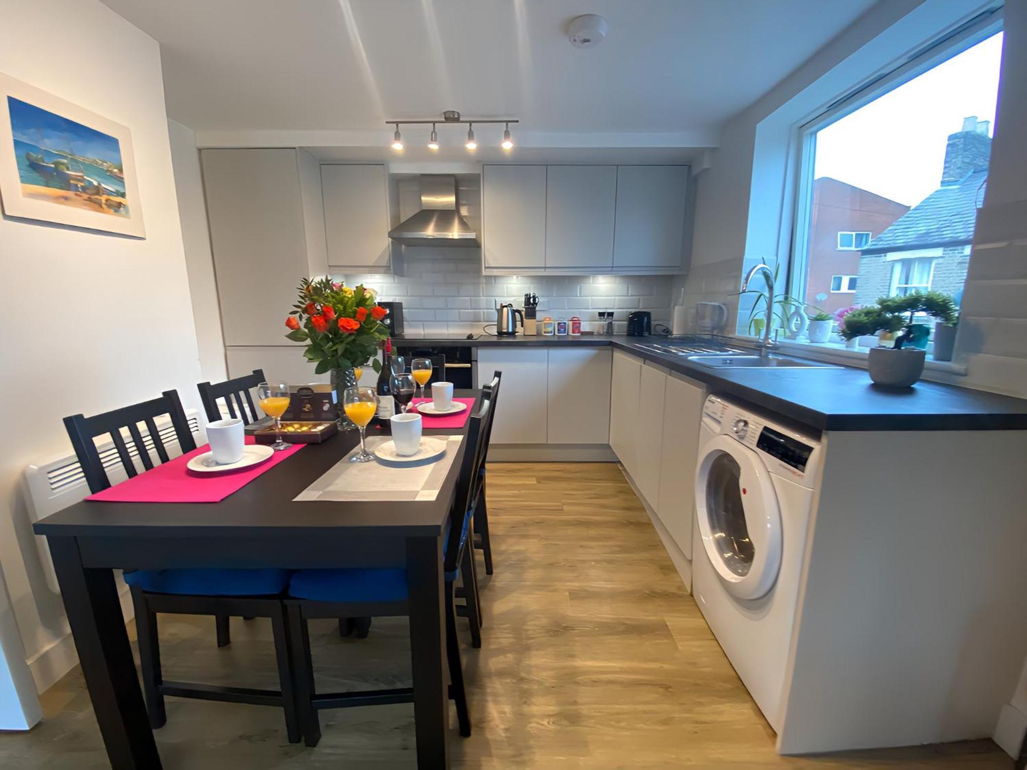 Cambridge Stays Riverside Apart Hotel With 2Br Flats At The City Centre-Parking-Balcony 외부 사진