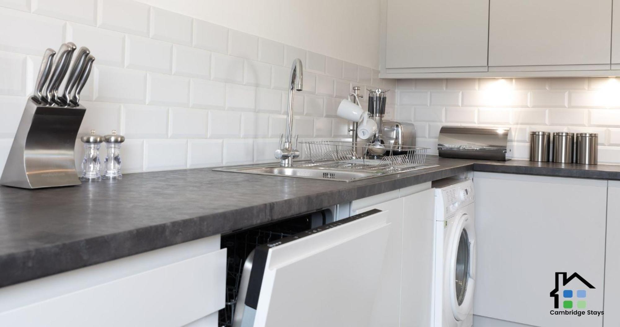 Cambridge Stays Riverside Apart Hotel With 2Br Flats At The City Centre-Parking-Balcony 객실 사진