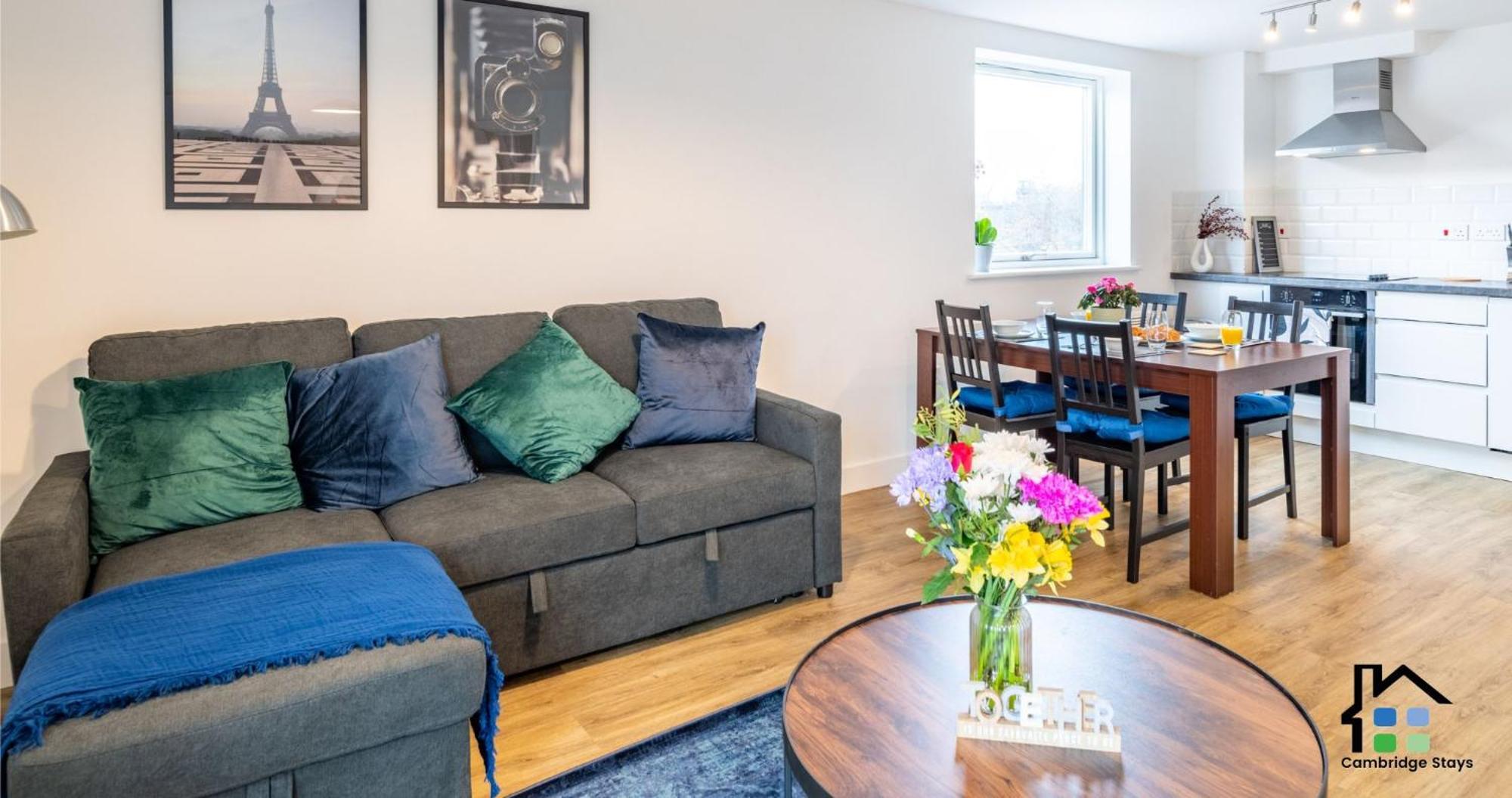 Cambridge Stays Riverside Apart Hotel With 2Br Flats At The City Centre-Parking-Balcony 객실 사진